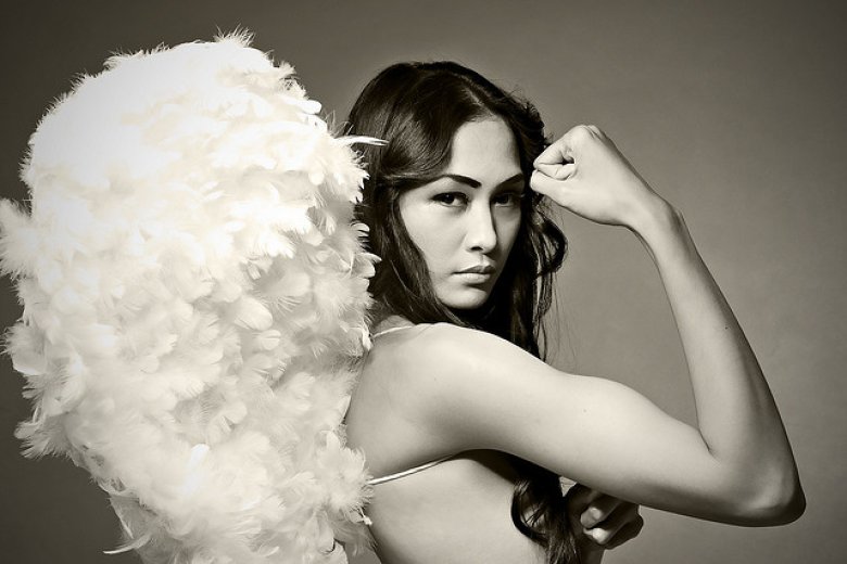 image StrongWoman.jpg (65.8kB)